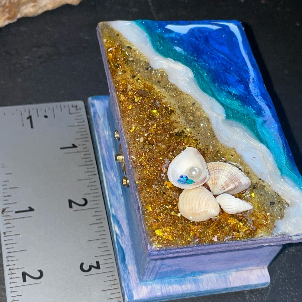 Real Sand Ocean Themed Resin Topped Jewelry Trinket Pine Box - Picture 17 of 17
